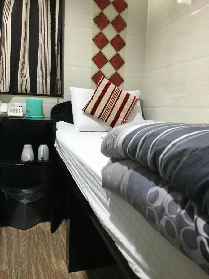 New Fortunate Guest House Гонконг Екстер'єр фото