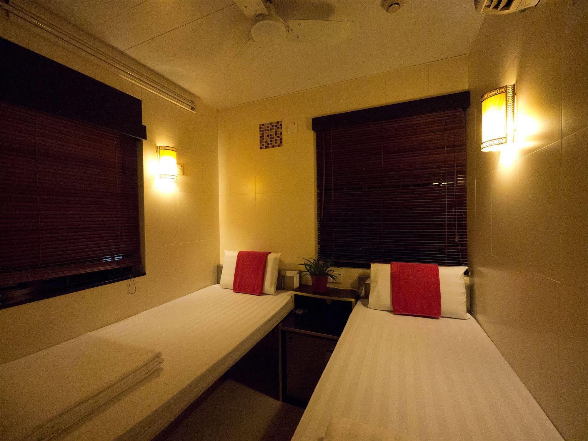 New Fortunate Guest House Гонконг Екстер'єр фото