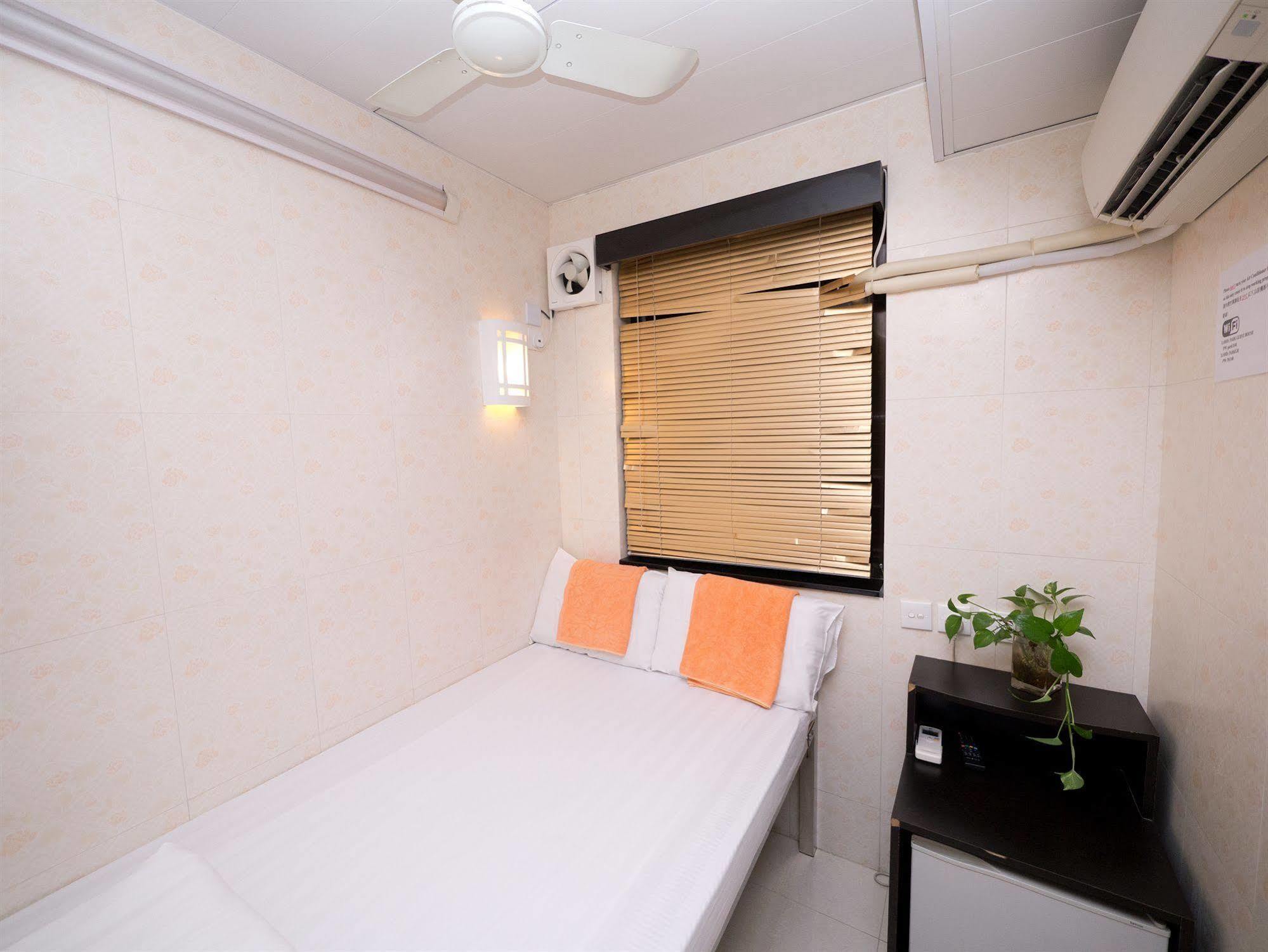 New Fortunate Guest House Гонконг Екстер'єр фото