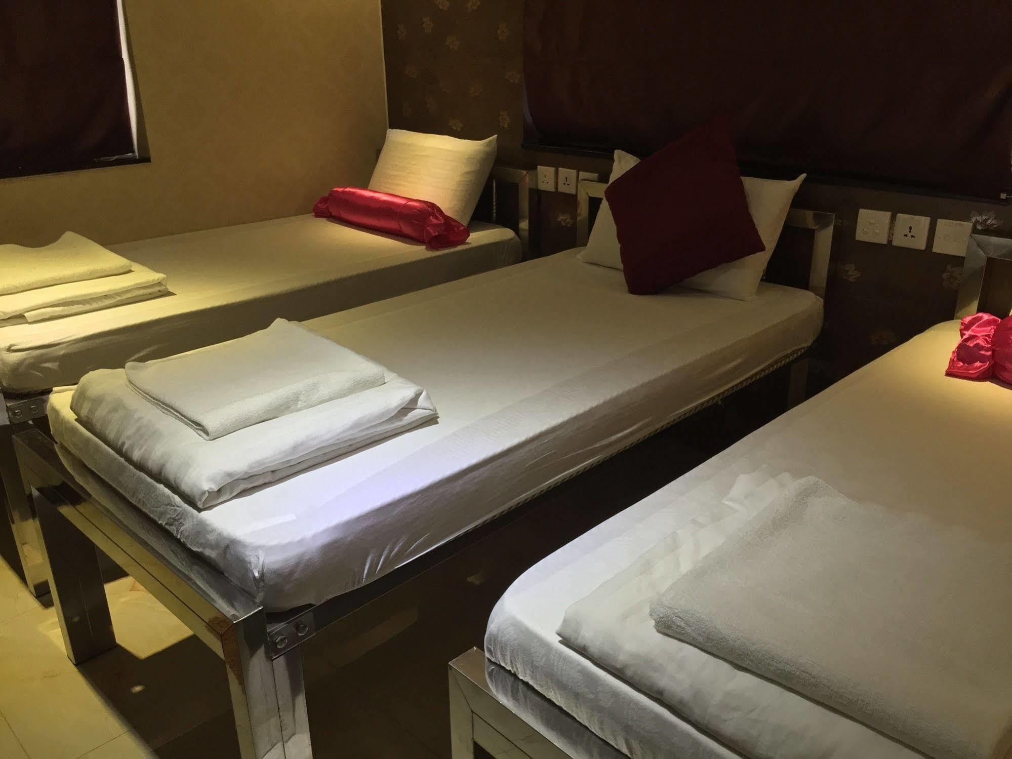New Fortunate Guest House Гонконг Екстер'єр фото